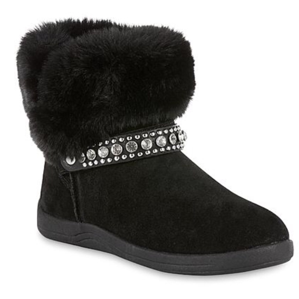 Genuine leather (suede boots) omgosh! Comfortable!